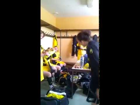 Bogda Bogda Bogadanov dans les vestiaires