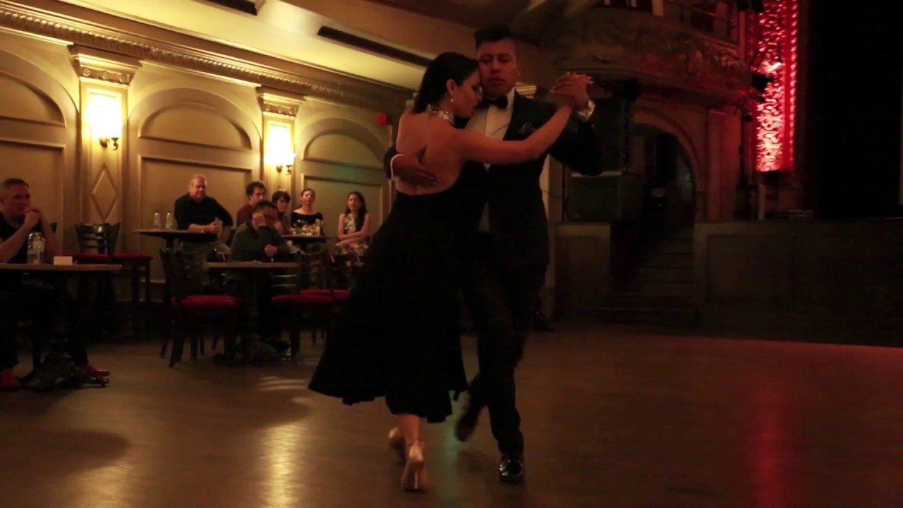 JORGE LOPEZ et SANDRA NACCACHE "Por La Huella" (milonga)