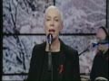 Annie Lennox THE HOLLY AND THE IVY (live) 