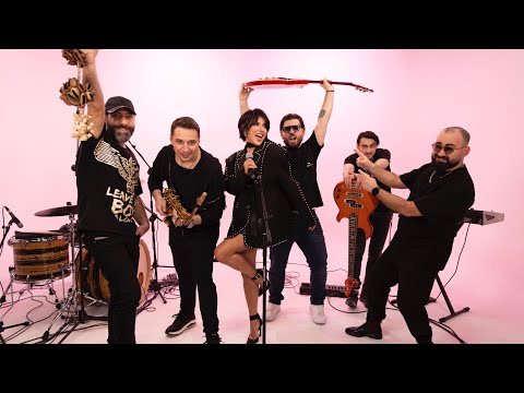 AISEL - Ürəyinə Yaz (Live Performance)