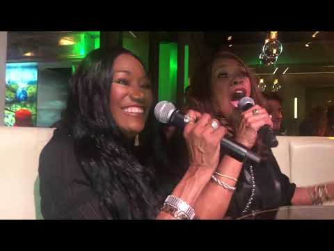 Anita Pointer & Bonnie Pointer impromptu performance in Vegas at Rose Rabbit Lie