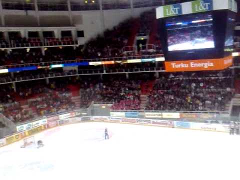 TPS - Lukko 3.4.2010 Aalto kiertää Turkuhallia