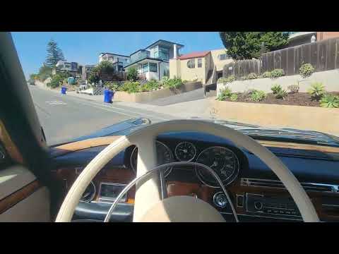 1970 Mercedes Benz 300SEL 6.3 - Hard acceleration up a very steep hill