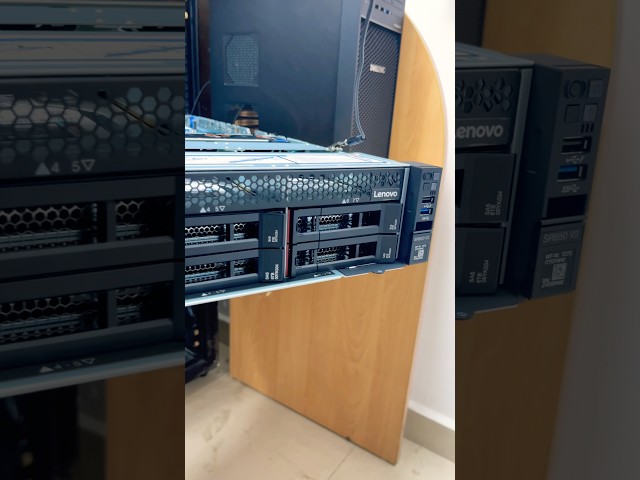 Vídeo relacionado con Lenovo ThinkSystem - Fuente de alimentación - conexión en caliente / redundante (módulo enchufable) - 80 PLUS Platinum - 1100 W - para ThinkSyst