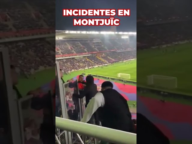 Vídeo relacionado con Villarreal CF Banvil Banderín, Amarillo/Azul, Única