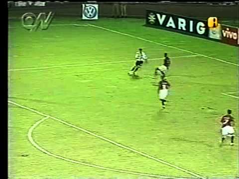 Flamengo 0 x 3 Figueirense - Campeonato Brasileiro 2004