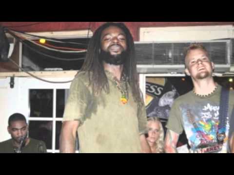 Simon Pipe & Buggy Nhakente - Collie Man