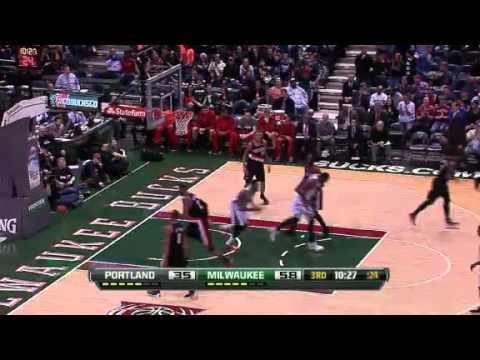 Portland Trail Blazers vs Milwaukee Bucks - March 19, 2013