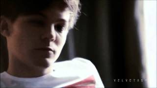 ONE DIRECTION AU: AMERICAN HORROR STORY ✞