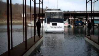 preview picture of video 'First boat on the new boat house Padre 2A'