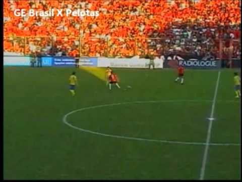 Lances de Aylton Alemão (Zagueiro/Volante) pelo EC Pelotas (2012).wmv