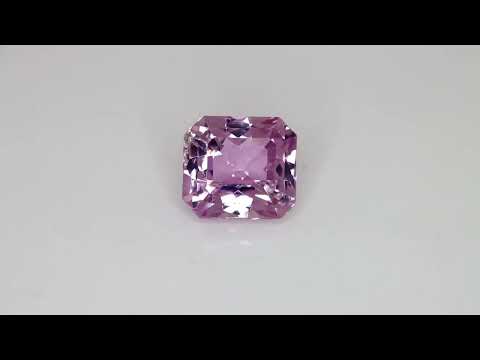 Kunzite Rosa medio naturale da 7.57 ct, Taglio ovale, VVS