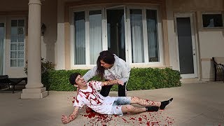 FALLING OFF THE ROOF PRANK ON MOM!! (SHE FREAKED OUT) | FaZe Rug