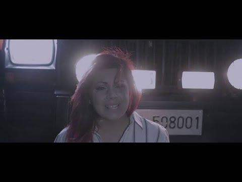 Giusy Attanasio - E vattene - (VIDEO UFFICIALE)
