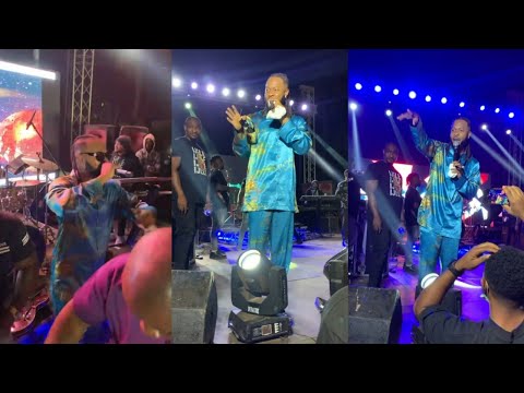 Money Rained On Flavour As He Praise Egedegebe Women On His Live Performance In Enugu