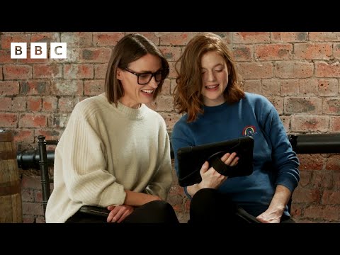 Suranne and Rose React to GORGEOUS fan art 🎨🥰 | Vigil - BBC