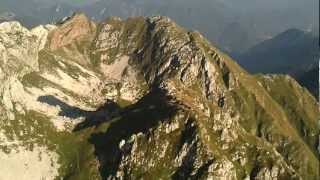 preview picture of video 'Paragliding near the Krn, Slovenia, 2011'