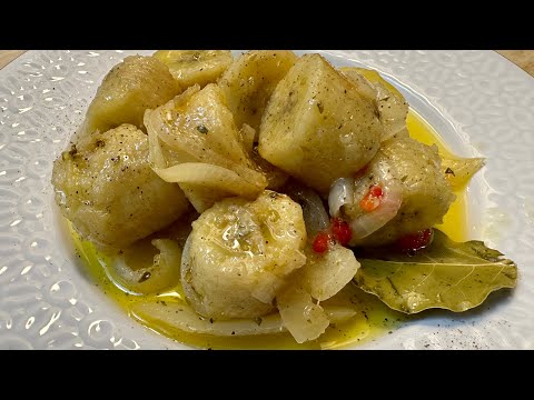 Puerto Rican Guineos en Escabeche | Marinated Green Banana Salad
