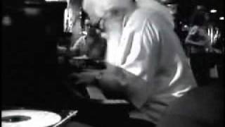 Hermeto Pascoal ( com Sandro Haick na bateria ) =  Round Midnight