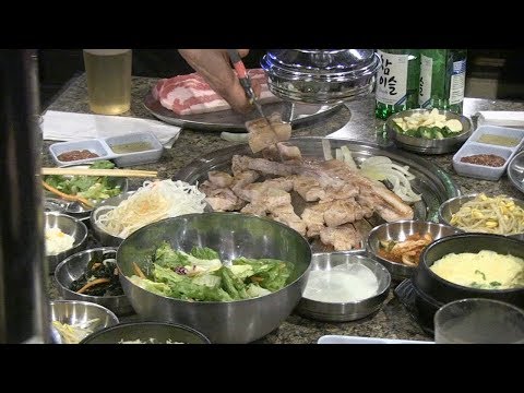 International food options abound at Golf Glen Mall