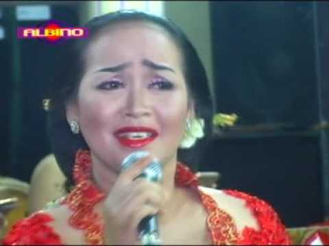 Dagelan SIMIN ECA ECE vs SUJIDAN judul ENTIT  LUCU POOL dijamin PERUT MULES