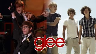 Glee &amp; One Direction - What Makes You Beautiful