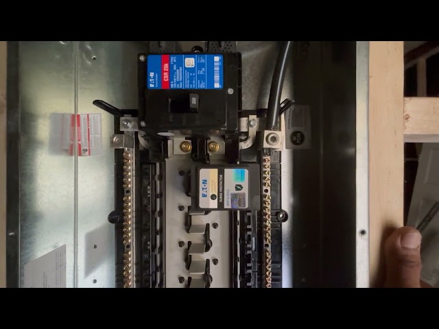 Vídeo relacionado con MoSundi Adaptador de carga de 140 W con desconexión de energía automática, sobrecorriente avanzada y sobretensión para protección, silicona resistente a los arañazos, indicador LED de estado para el