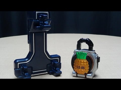 Kamen Rider Gaim DX PINE LOCKSEED & LOCKSEED HOLDER: EmGo's Kamen Rider Reviews N' Stuff