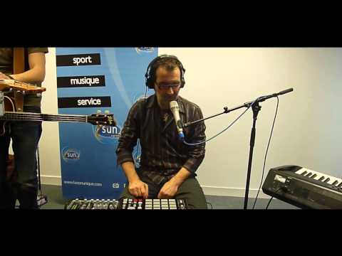 Santa Macairo Orkestar - Pas long feu (Gainsbourg Cover)