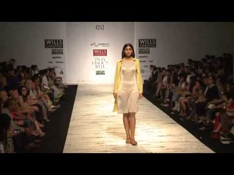 Swati nanda-FDCI presents WIFW SS15   Hemant & Nandita   Not So Serious by Pallavi Mohanipad