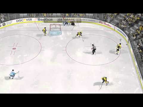 NHL 15 - Insane goalie tackle