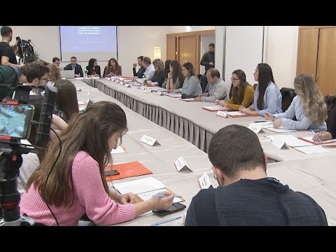 Ora News - Pakti për Universitetin, 83% e studentëve kërkojnë vetting të pedagogëve