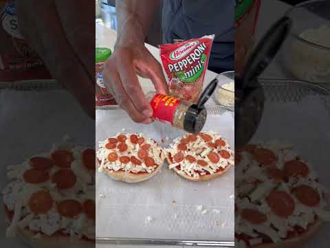 Perfect for #pizza lovers.😍🍕 #family #familyvlog #parents #tasty #foodie #yummy #dad #funny #humor