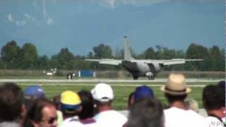 preview picture of video 'Aeronautica Militare - C-27J - Rivolto Udine - Air Show Italy'