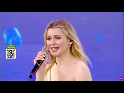 Emmelie de Forest - Only Teardrops (LIVE! Embrace Ukraine #StrivingTogether, Amsterdam | 21.06.2022)