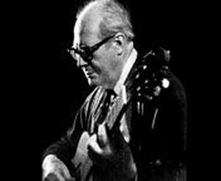 Andres Segovia Plays Bach Chaconne (Part 1)