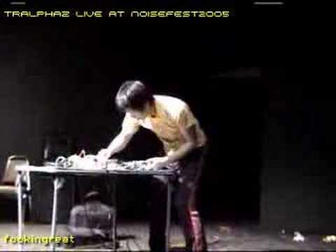 TRALPHAZ LIVE @ NOISEFEST 2005