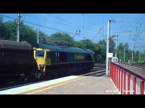 66510 freightliner at Wigan North Western