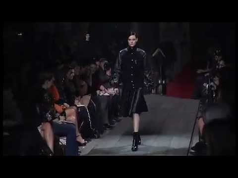 Loewe Women's Wear Runway Fall/Winter 2012-13 by Trendstop.com