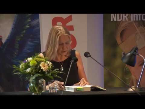 Cornelia Funke liest aus Drachenreiter