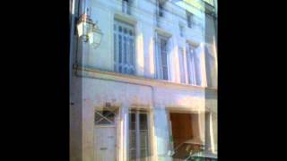 preview picture of video 'Saint-Savinien  maison de ville en pierre 3 chambres terrass'