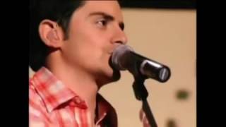 Brad Paisley - Mud On The Tires - Live
