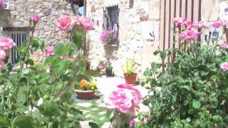 preview picture of video 'Jardin Fachada - Casa Rural LaHornera.info'
