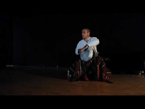 Levent Yildirim during a darbuka course