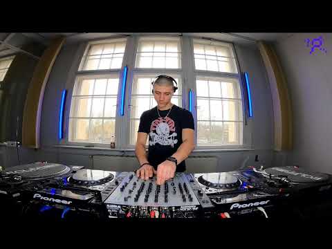 PATTERN: Selection 82 - Casual Treatment - 3 PM