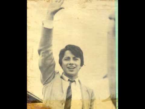 download lagu mp3 mp4 Herve Vilard El Mundo, download lagu Herve Vilard El Mundo gratis, unduh video klip Herve Vilard El Mundo