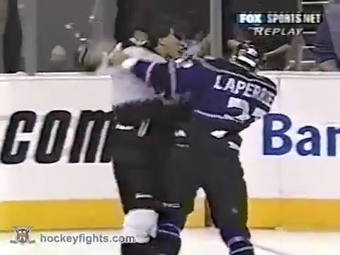 Shane Doan vs Ian Laperriere