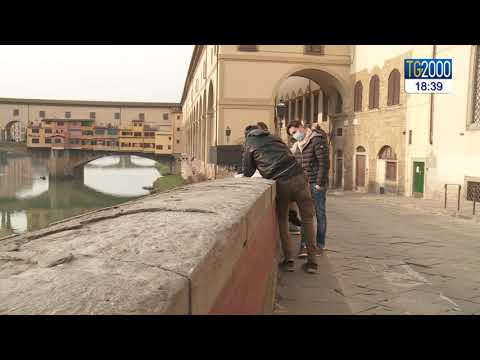 Covid e feste natalizie, la vita dei cittadini a Firenze tra chiusure e limitazioni