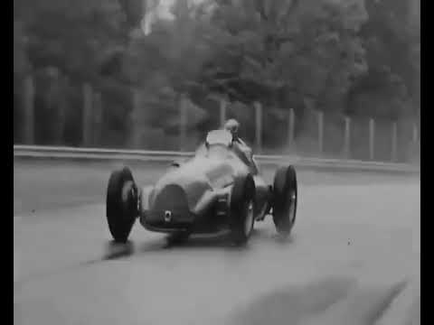 Juan Manuel Fangio🇦🇷 a bordo del Alfa Romeo 159 en el circuito de Monza🇮🇹
