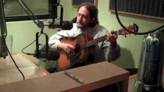Hayes Carll &quot;Grateful for Christmas&quot; Live On KGSR